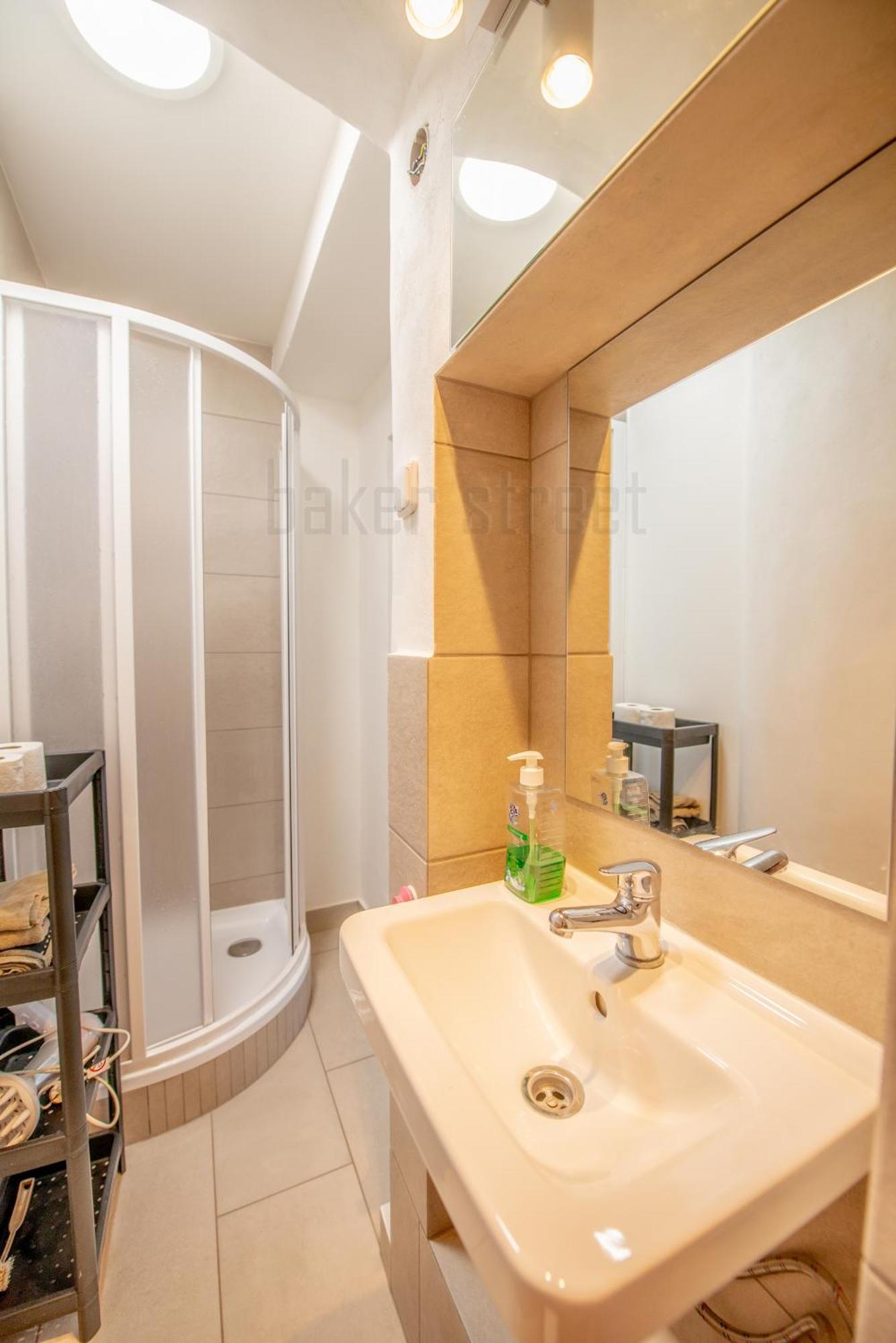 Cozy Apartment Close To Palmovka Praha Bagian luar foto